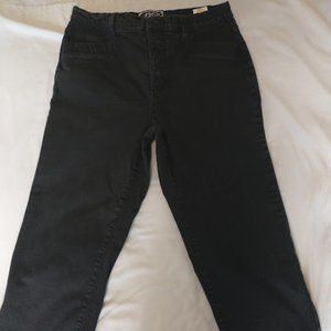 NYDJ Black Jean Capris SZ 6